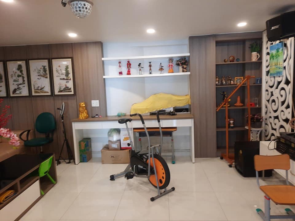 Bán gấp lô góc Lý Thái Tổ, Quận 10, 4 Tầng, 40m2, giá rẻ