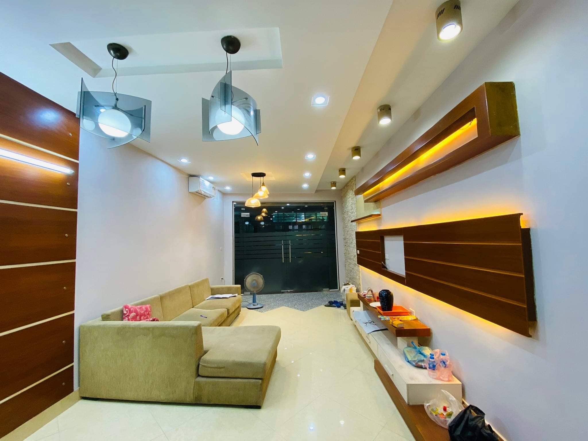 P/lô Hoàng Văn Thái nhà đẹp như mới-3 bước ra phố-công năng víp 45m2*5t, mt4m, chỉ 5.5 tỷ