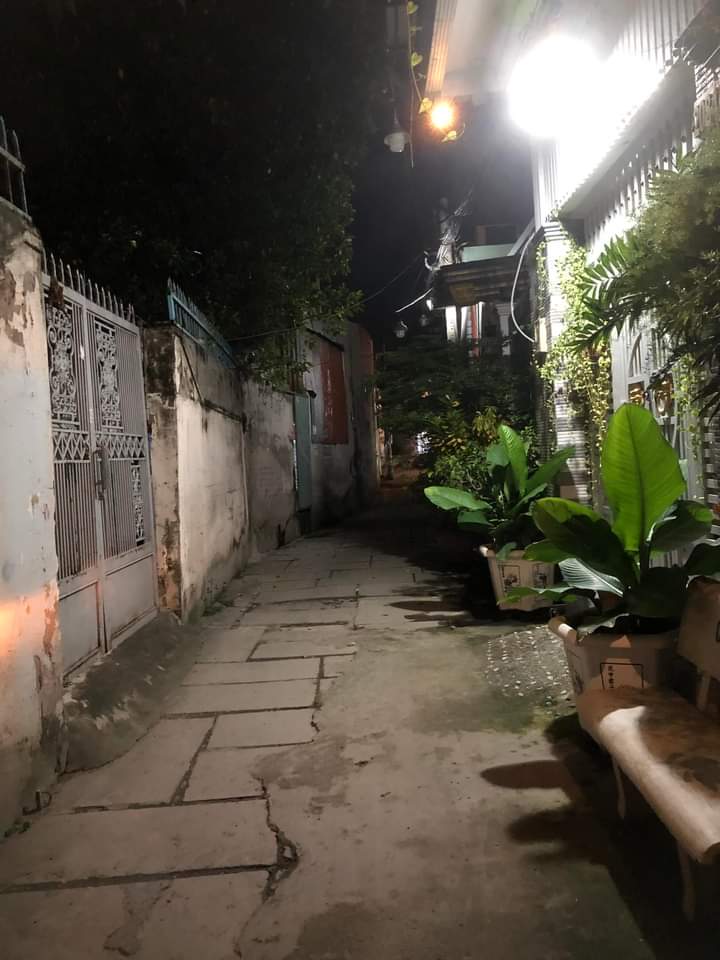 DƯỚI 1 TỶ - NHÀ SÀI GÒN - BÁN GẤP .