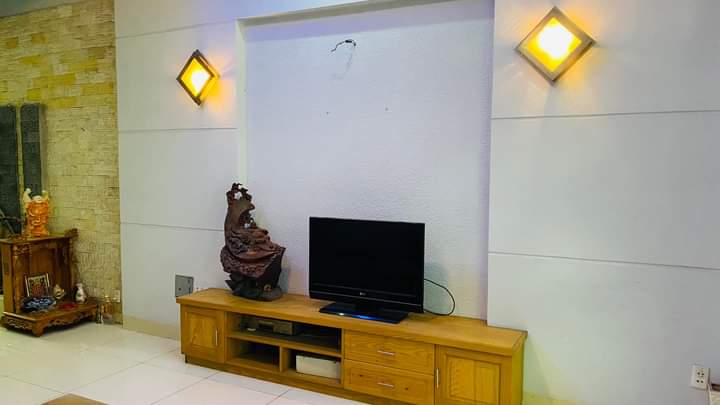 Bán gấp cuối năm nhà mặt tiền đường số quận 7, 80m2, nhỉnh 8 tỷ, dòng tiền 280tr/năm