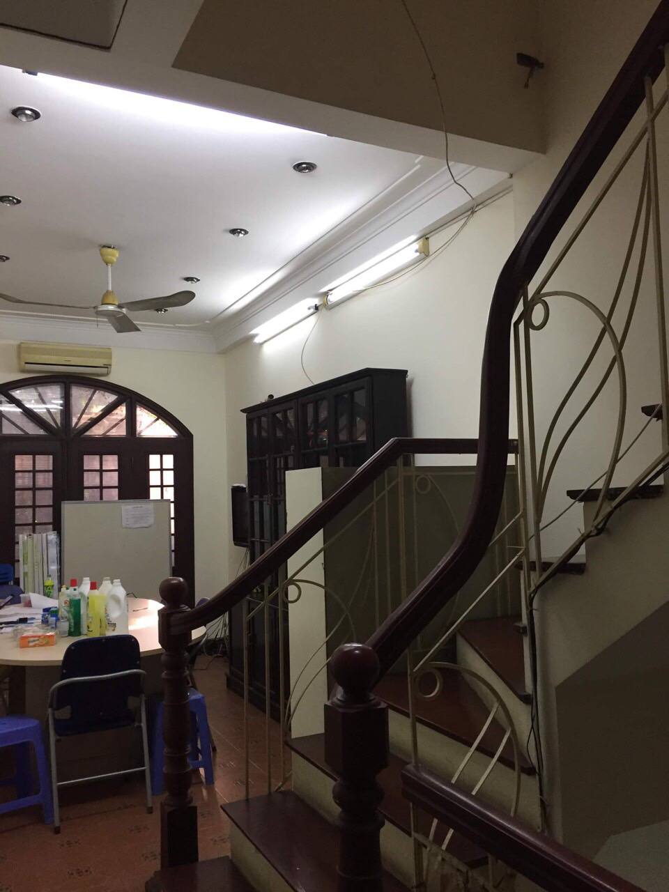 Cho thuê nhà riêng tại Tây Kết – HBT , DT 45M x 4t , MT 4,5M ,cuối tháng 11 nhận nhà giá 15tr/tháng