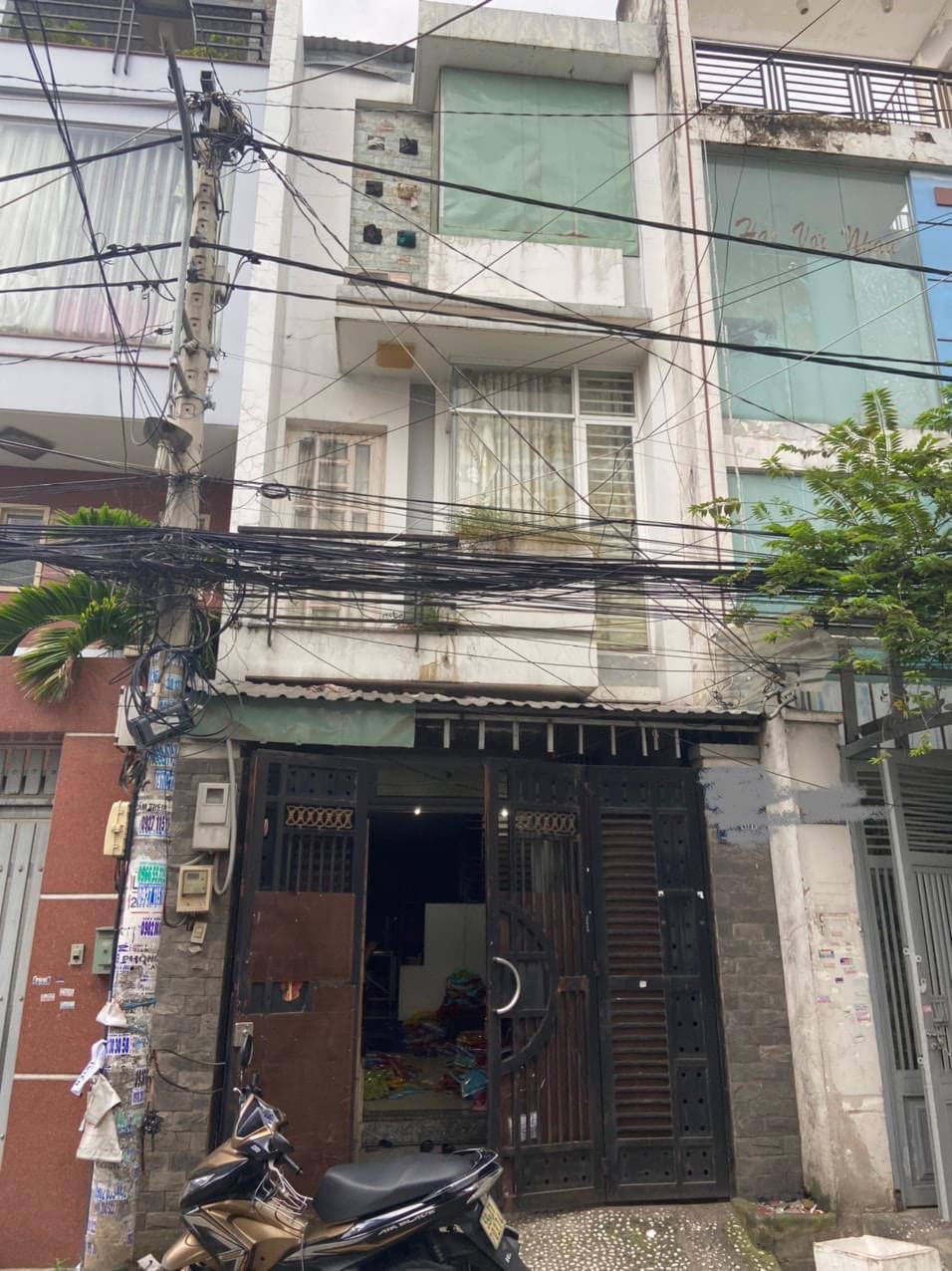 Bán nhà 3 tầng đường số 5, BHH, hèm xe hơi, 68m2 chỉ 7.6 tỷ