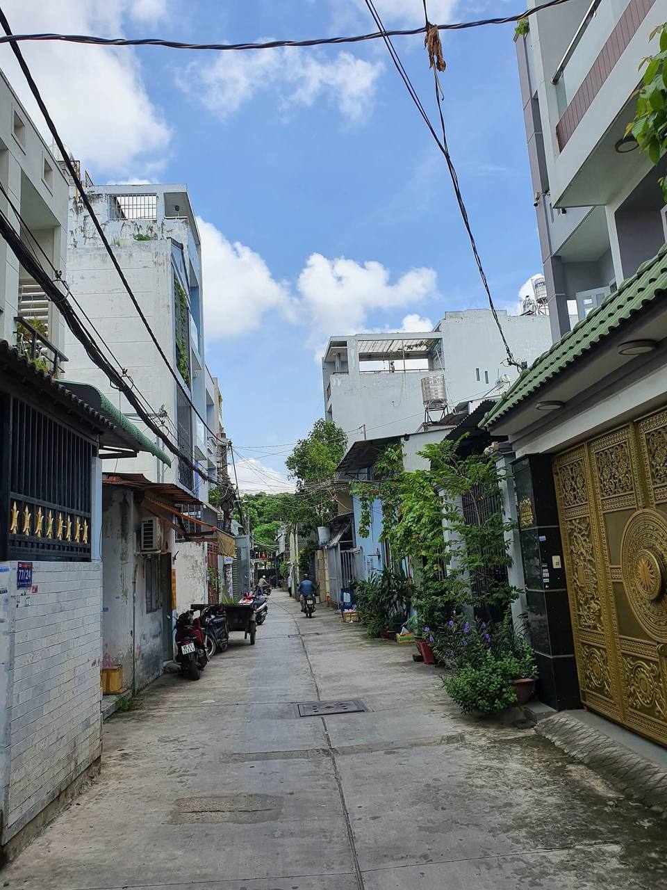 Bán nhà 5 tầng đường bờ bao tân thắng, hẻm xe hơi, 35m2 chỉ 5.8 tỷ