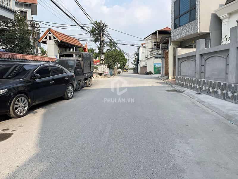 Cần bán 154m2 đất nằm trên mặt đường xóm 2 Đông Dư. Gần đường 379 Ecopark