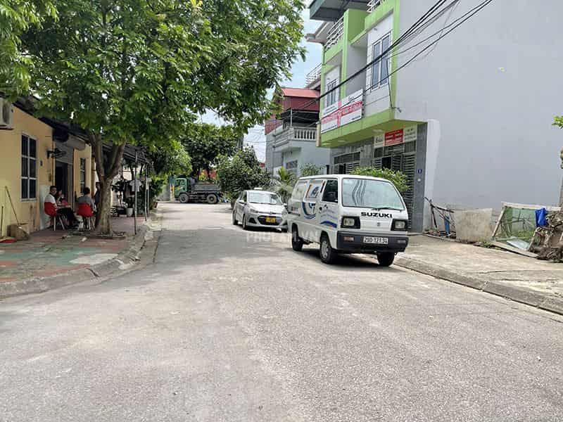 Chính chủ bán 120m2 đất TĐC Đông Dư. Đường bàn cờ, phù hợp ở kết hợp làm kho xưởng