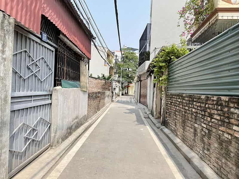 Chính chủ bán 47,5m2 nhà 2,5 tầng tại tổ 11 Phường Thạch Bàn, Long Biên