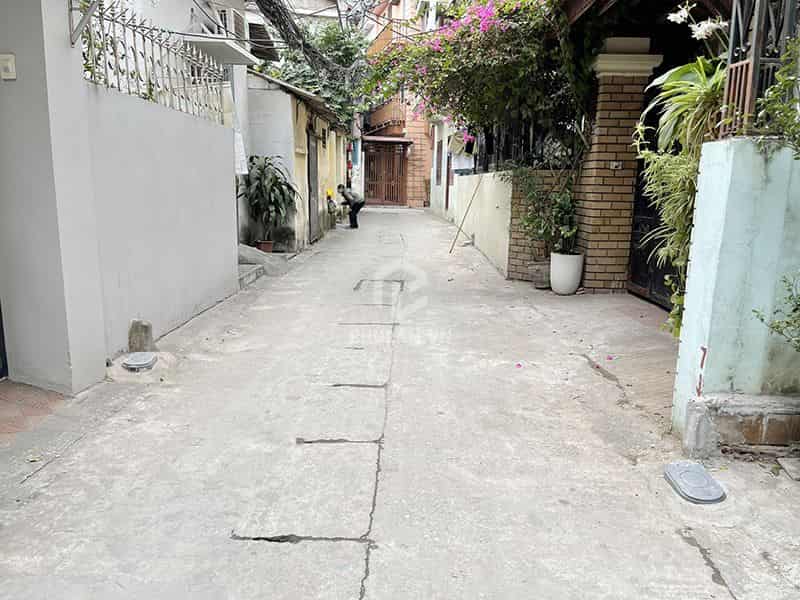 Chính chủ bán 51,4m2 đất tổ 16 phường Bồ Đề. Gần đường Cổ Linh và bể bơi Phương Hiền Chi