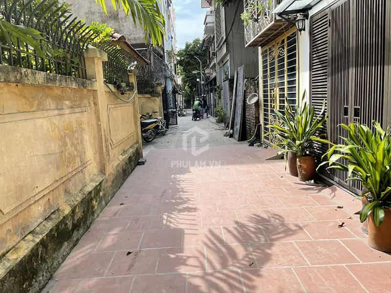 Bán 66,5m2 nhà cấp 4 có 3 phòng trọ trong ngõ phố Ngọc Trì, Thạch Bàn