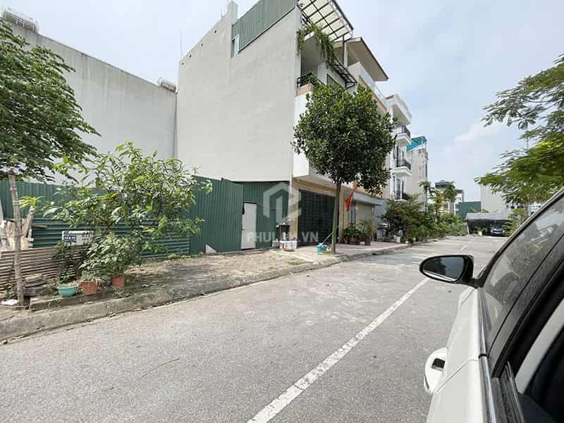 Chính chủ cần tiền bán 53,7m2 đất TĐC Trâu Quỳ. View vườn hoa, giá rẻ vô địch