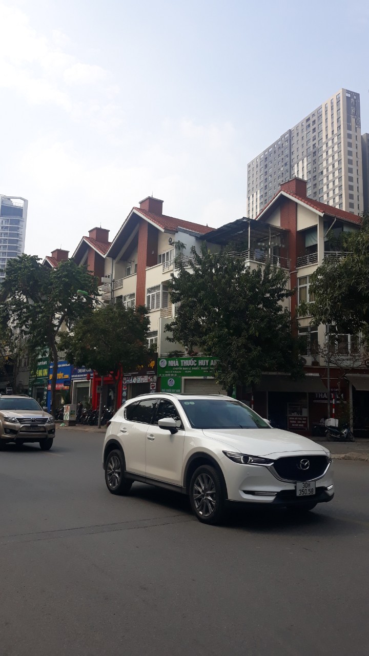 Bán nhà mặt phố Làng Việt Kiều Châu Âu, Mỗ Lao, Hà Đông 80m2, 5 Tầng, Kinh Doanh