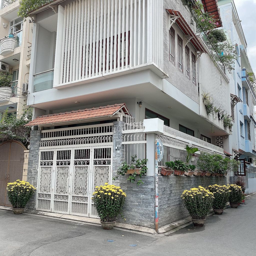 Nhà bán 2MT Đặng Văn Ngữ Q.PN ,6x17 vuông vức , 5 tầng , giá 22,6 TỶ !