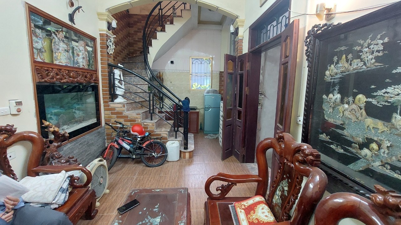 Nhà Bán Phố Gia Thụy- 26m2- 4 Tầng- Gía 2.2 tỷ.