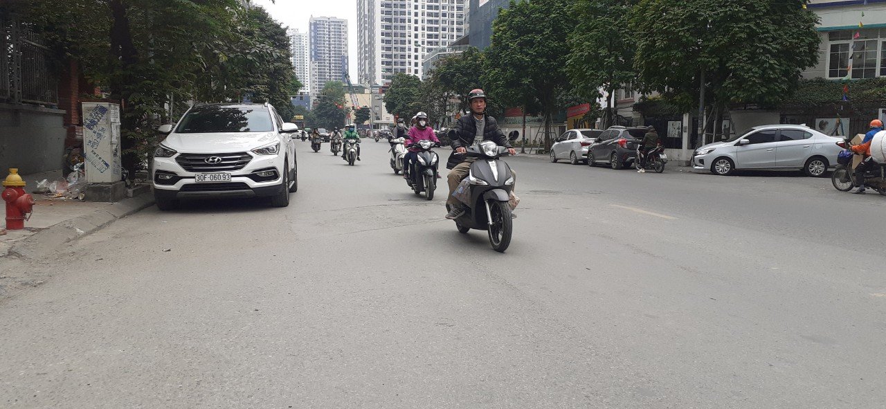 Bán tòa nhà ngay Ngã Tư Nguyễn Trãi - Nguyễn Xiển. Dt 95m2, xây 8 tầng. MT 5,5m. KD tốt. 43 tỷ