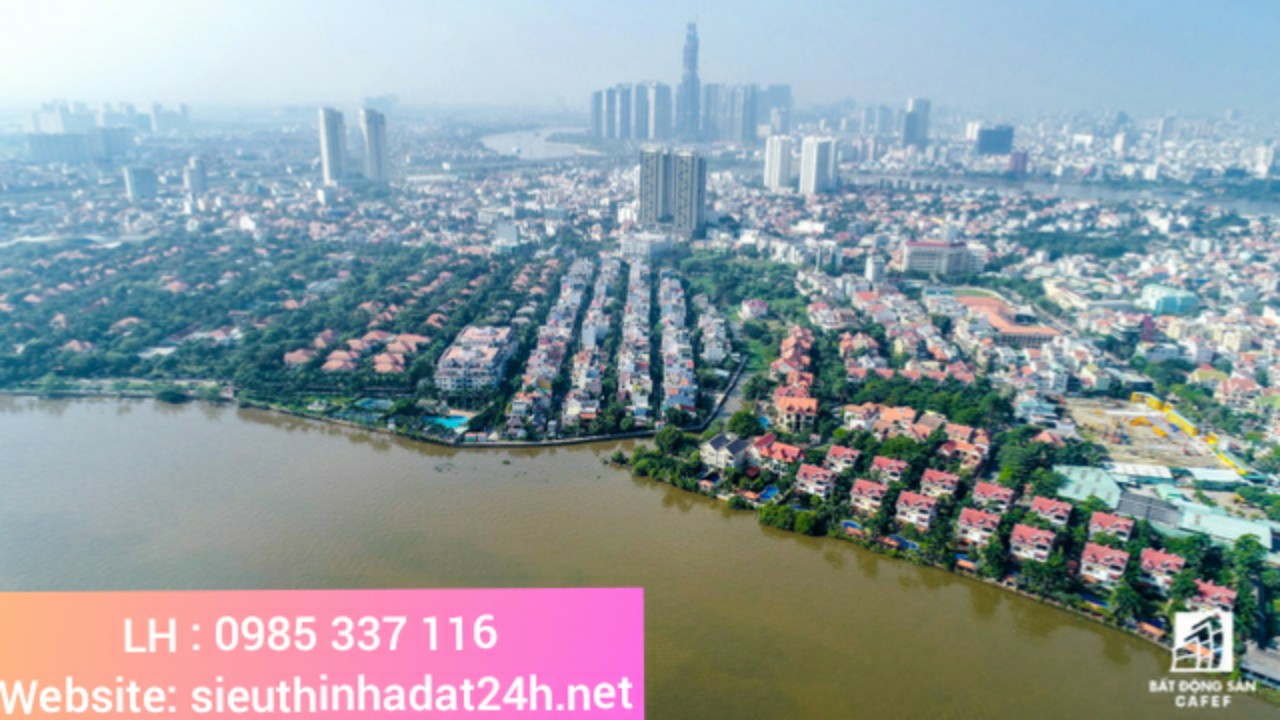 468m2