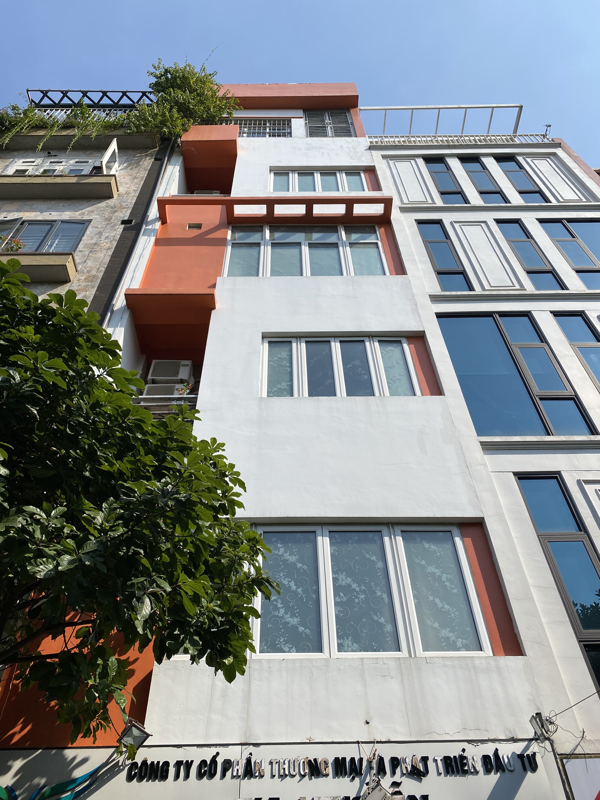 bán nhà cầu giấy, phân lô phạm tuấn tài, ô tô tránh, vỉa hè kinh doanh, đang cho thuê dòng tiền.