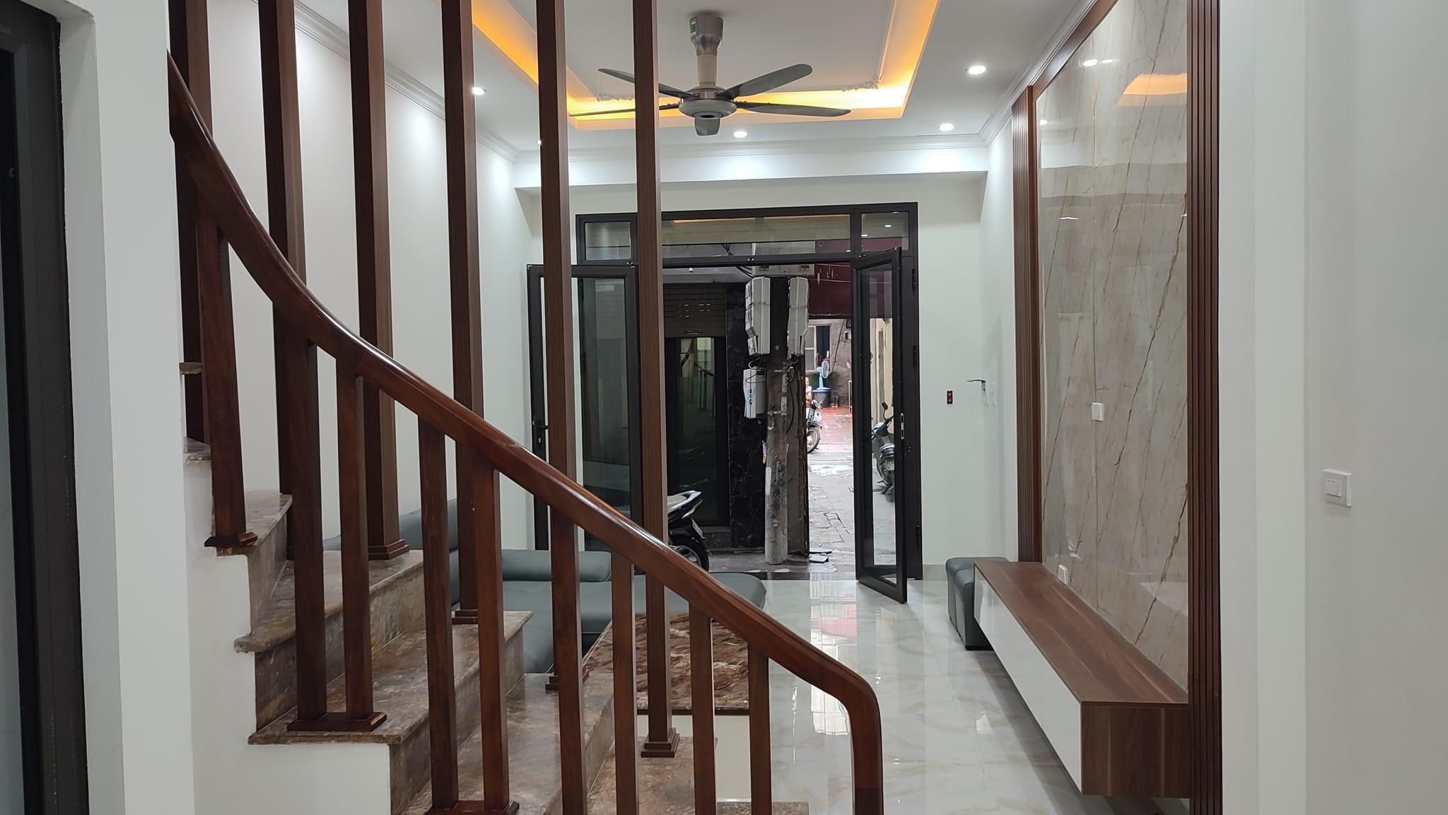 CHÍNH CHỦ BÁN NHÀ CẦU ĐƠ, HÀ ĐÔNG , NHÀ ĐẸP VÀO Ở NGAY , GIÁ CHỈ 4,2 TỶ