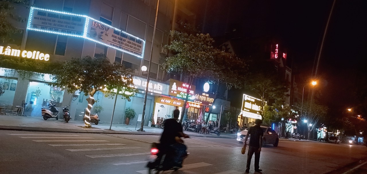 Bán Gấp 58m Phố Cổ Linh, Vỉa Hè 4 Ô Tô Tránh Đỗ Ngày Đêm, Kd Cửa Hàng, Vp Qúa Đẹp, Gía 8 tỷ.