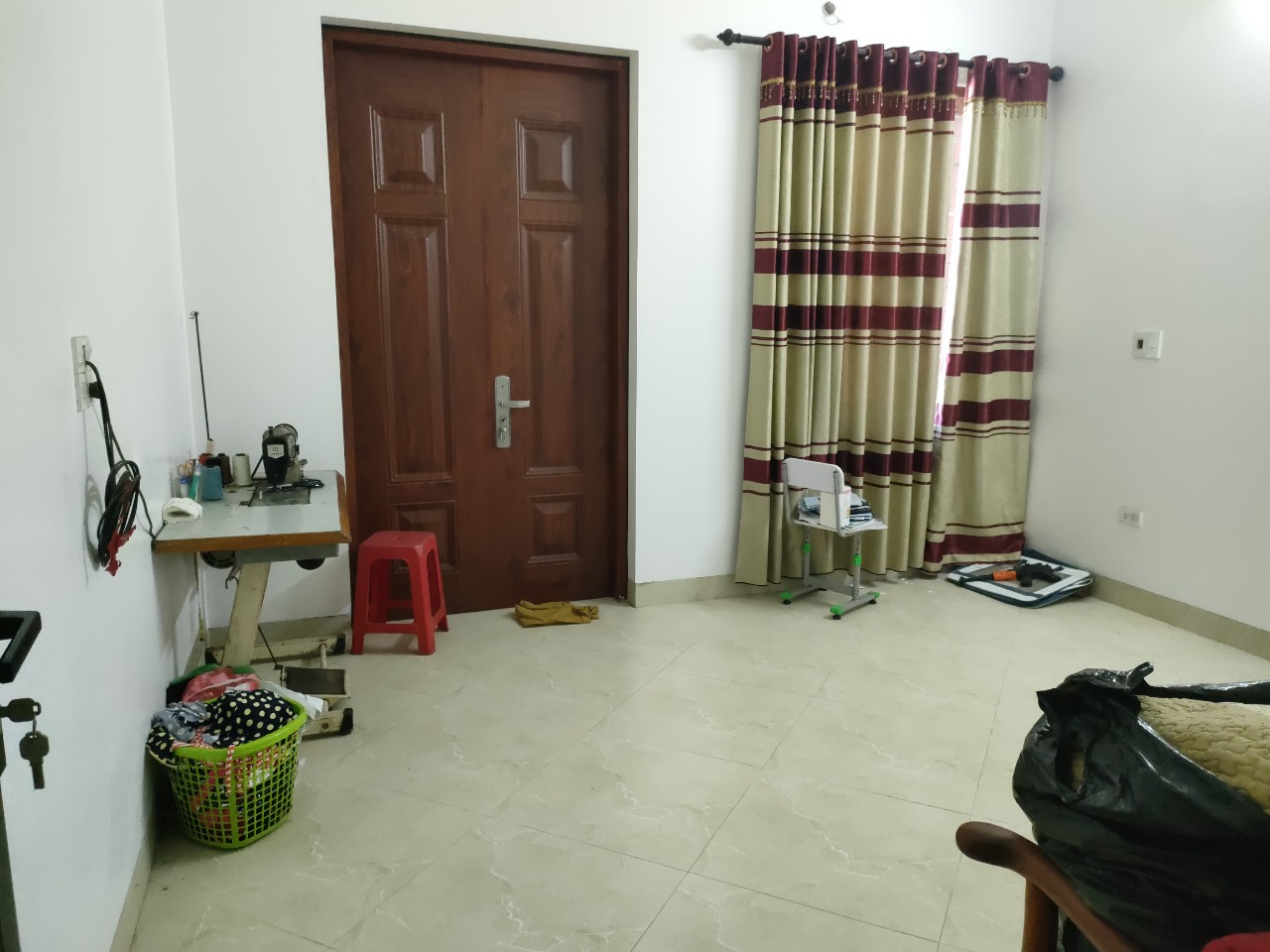 NHÀ ĐẸP Ở NGAY DIỆN TÍCH 90 M MẶT TIỀN 6 M GIÁ 1.8 TỶ ĐƯỜNG 2 Ô TÔ TRÁNH NHAU KINH DOANH BUÔN