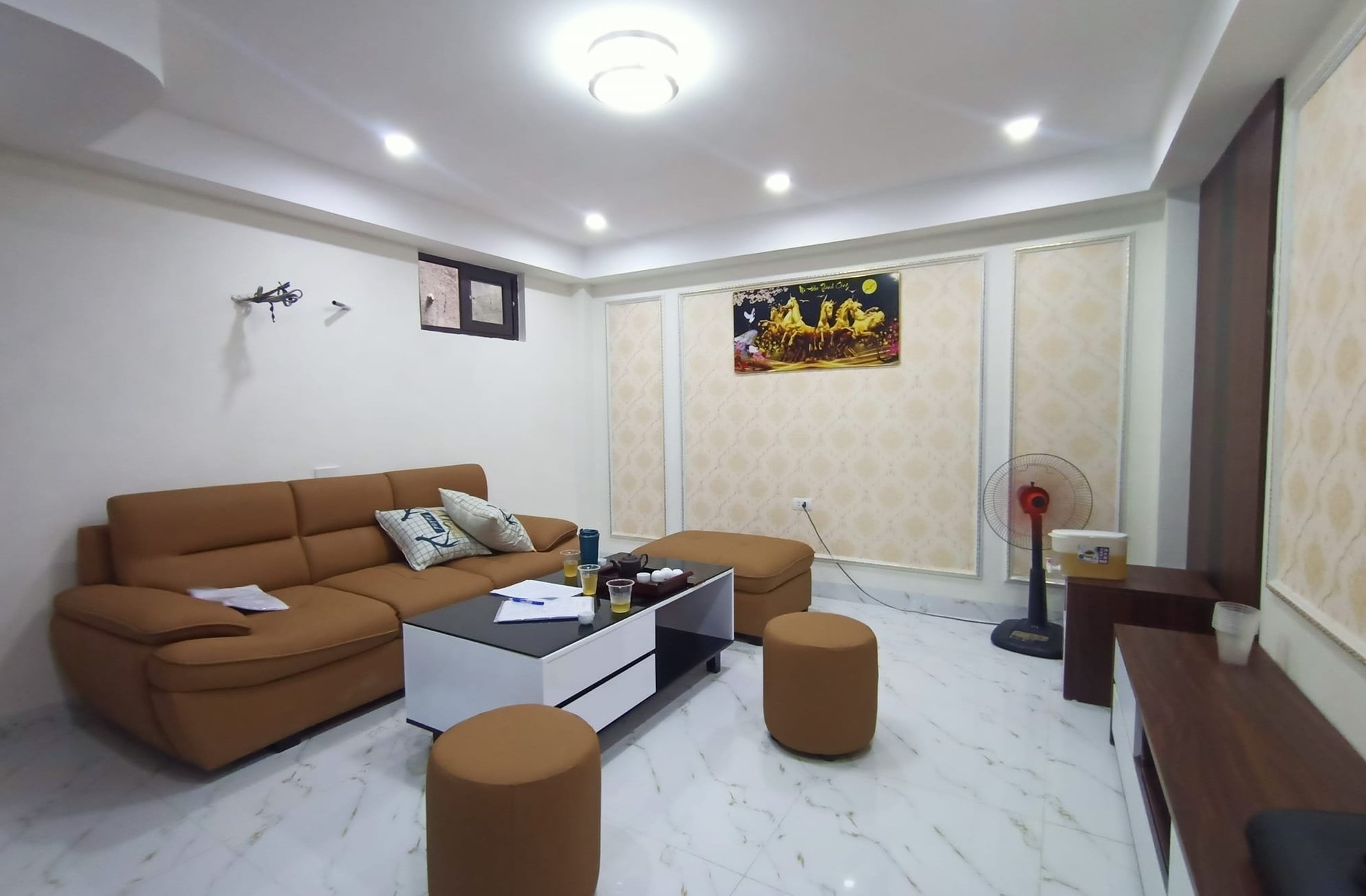 Nhà đẹp Ngọc Lâm , Long Biên , 40M2 x 5T , MT 3.7m nhỉnh 3 tỷ.