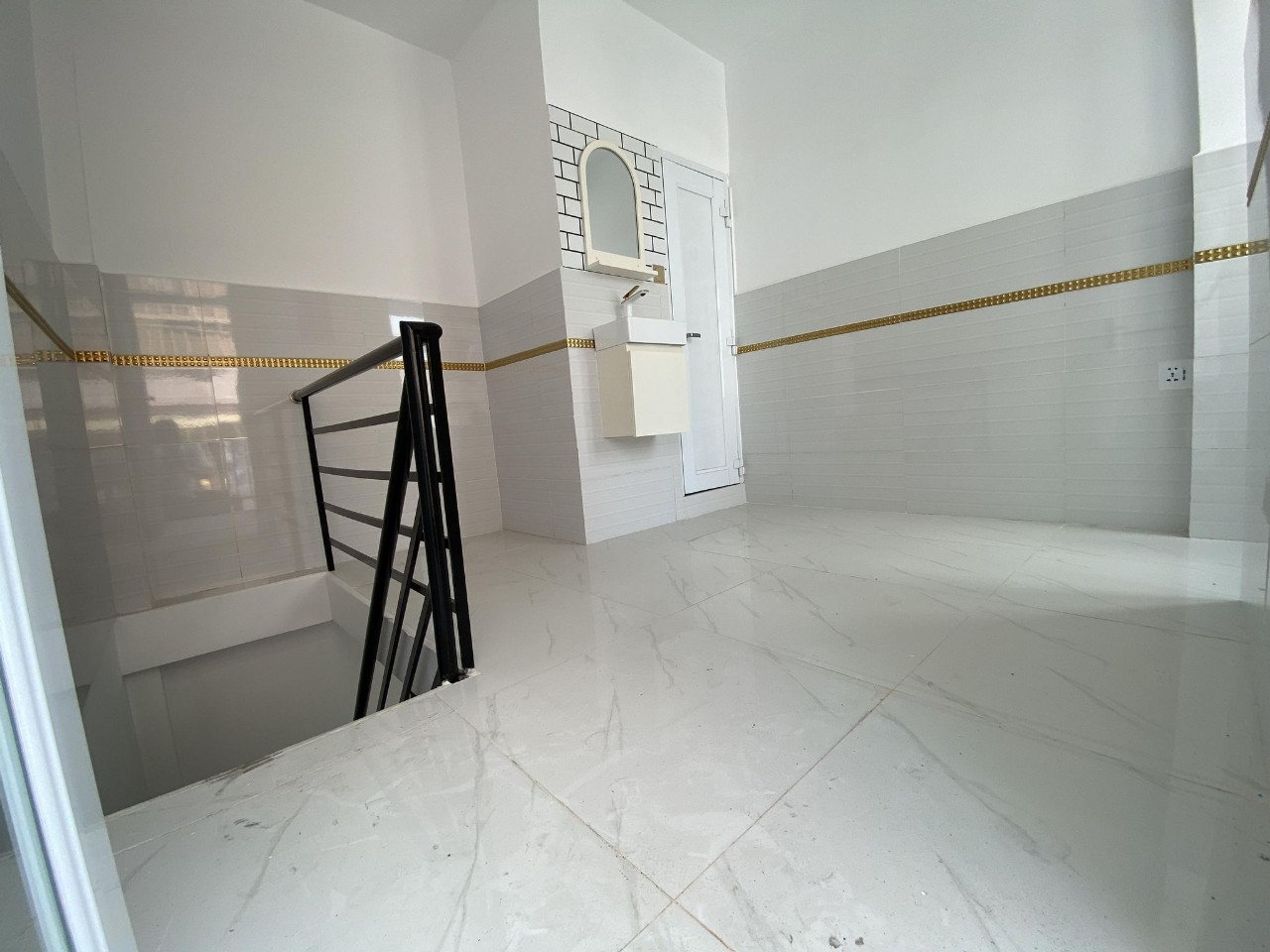 bán nhà VĨNH HƯNG HOÀNG MAI HÀ NỘI 23M 2 TẦNG GIÁ 720 TR