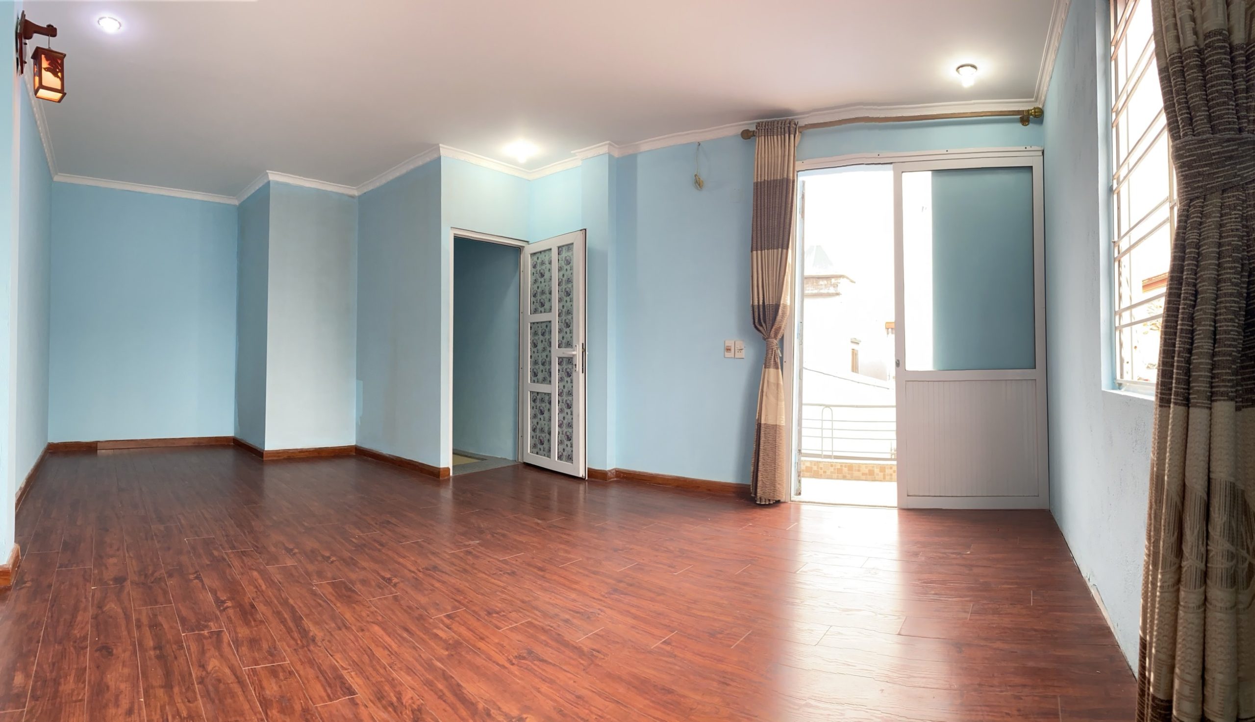 Bán nhà trong ngõ 160 Ngô Quyền, sân cổng độc lập, rộng rãi