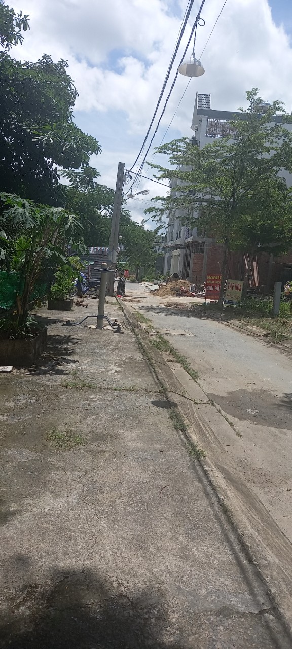 Giá tốt! Cần bán 111m2 đất đường Huỳnh Tấn Phát (8mx14m) - 4,8 tỷ (bao thương lượng)