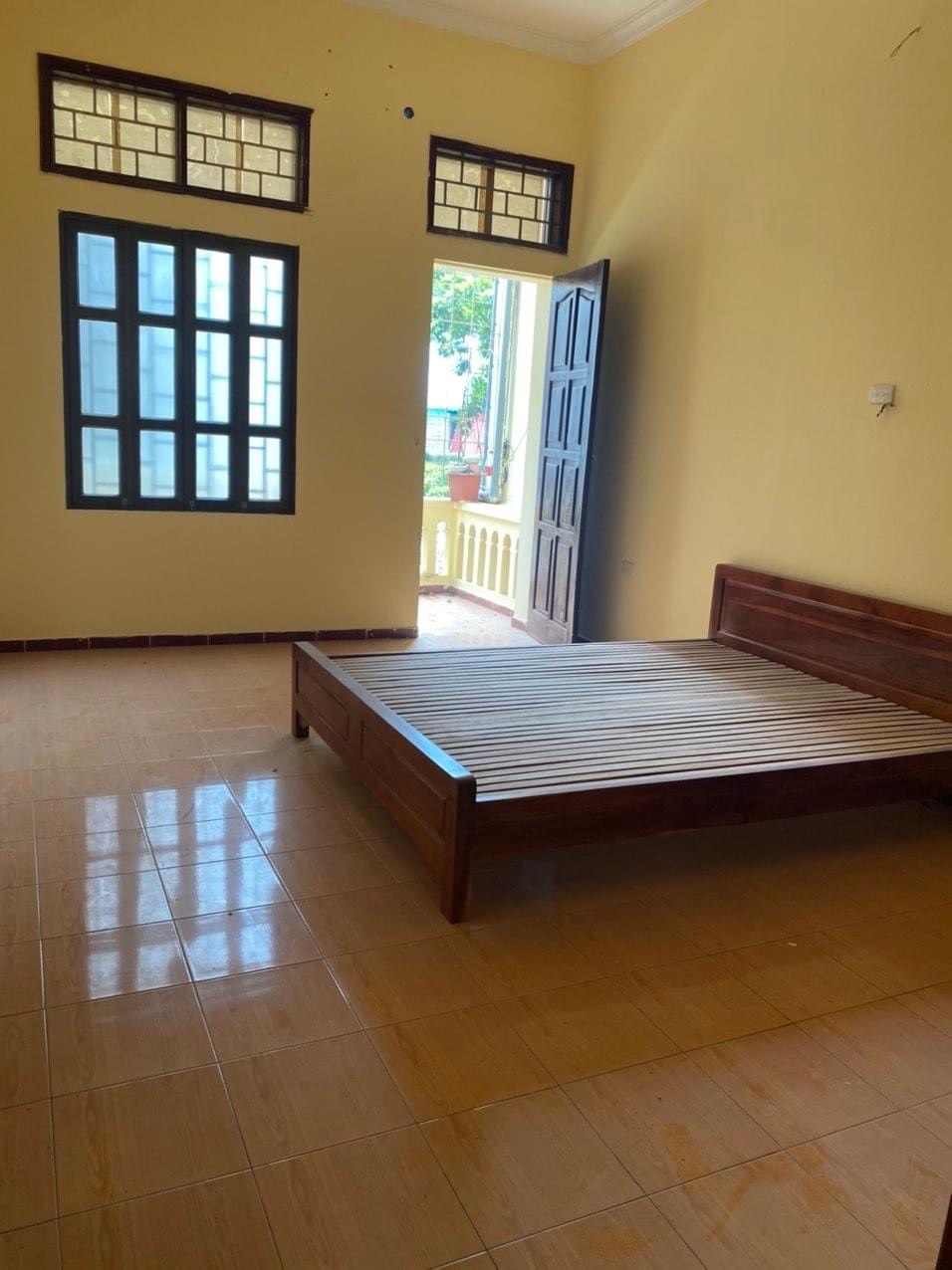 Bán nhà sát Ngoại Giao Đoàn, 4 chỗ đỗ cửa, ngõ thông khắp nơi 4 ngủ ở ngay, quy hoạch ổn định.