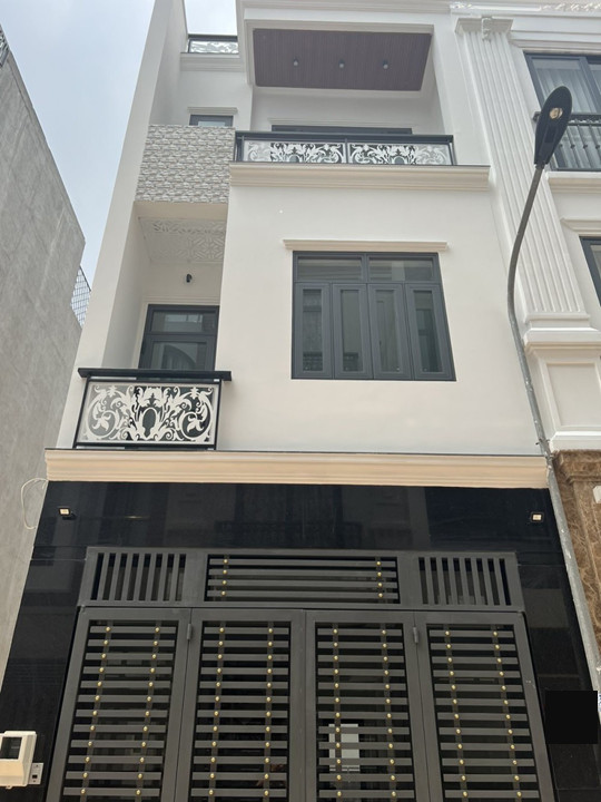 Nhà Lê Trọng Tấn , Tân Phú, 2 Tầng-95m2- xe hơi đỗ trong nhà , chỉ 7 tỷ TL.