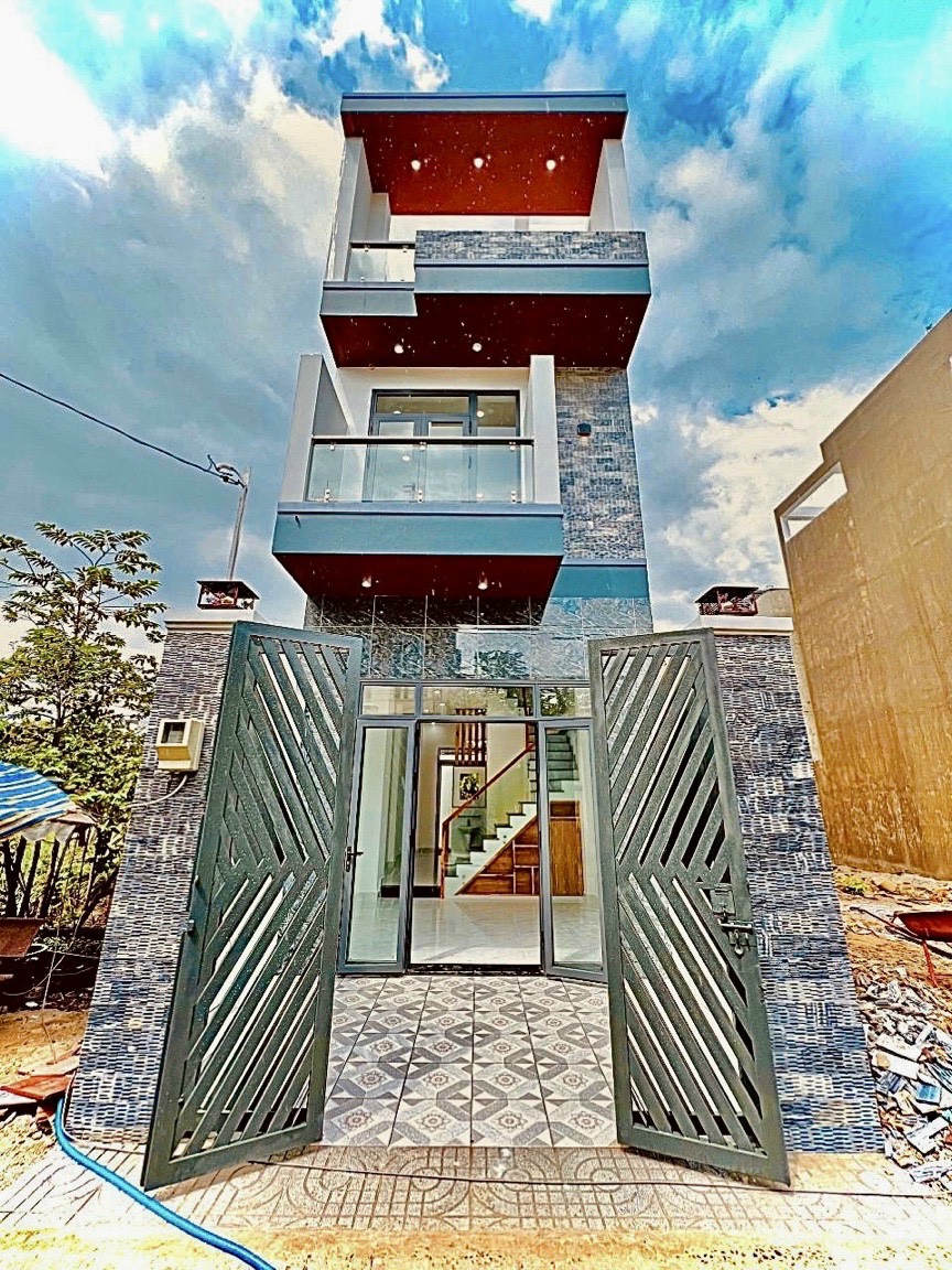 Nhà 1 trệt 2 lầu thành phố Thủ Đức