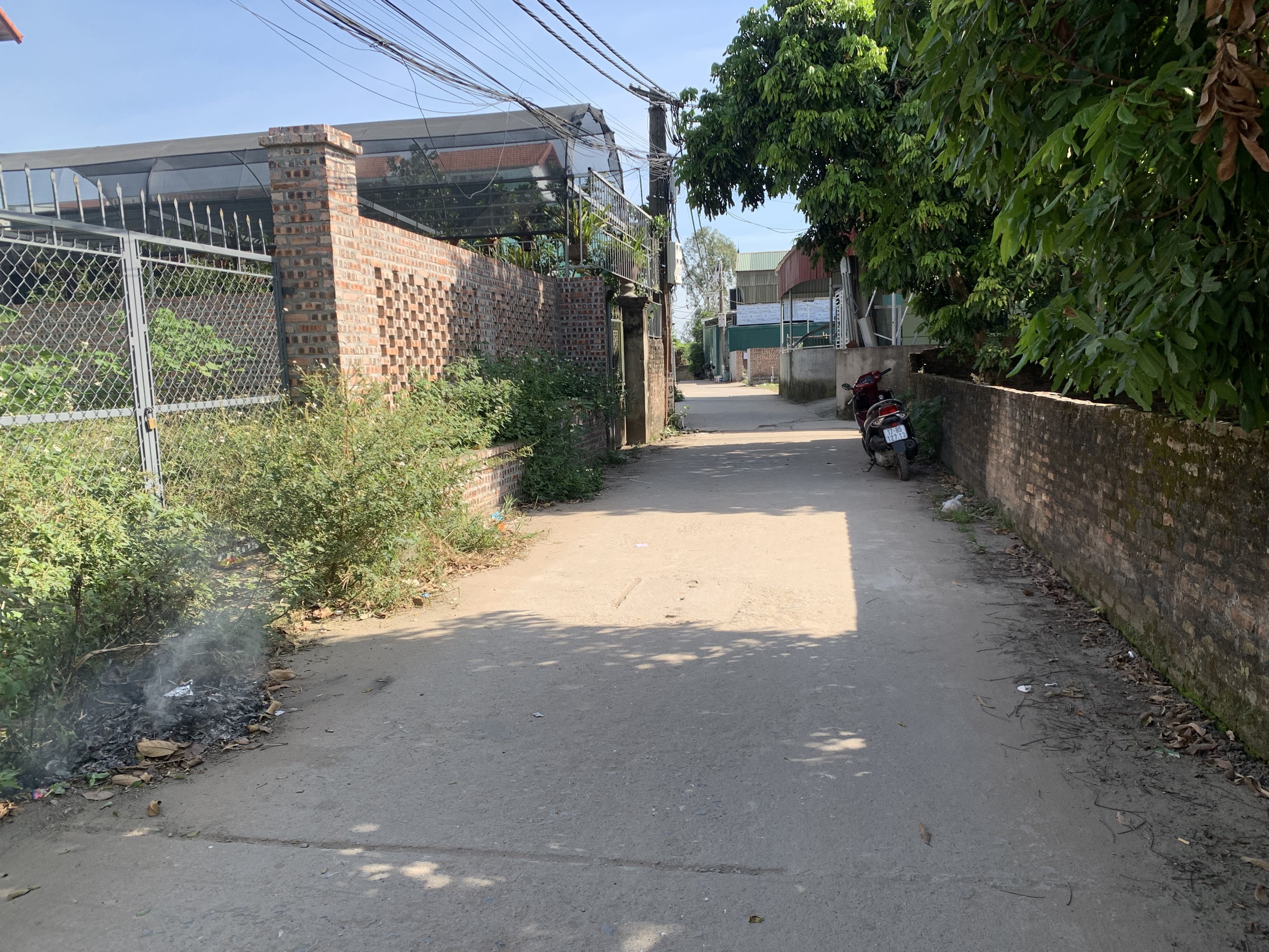 Anh Toàn vỡ nợ bán gấp lô góc 200m Tổ 4 Cự Khối, Long Biên: