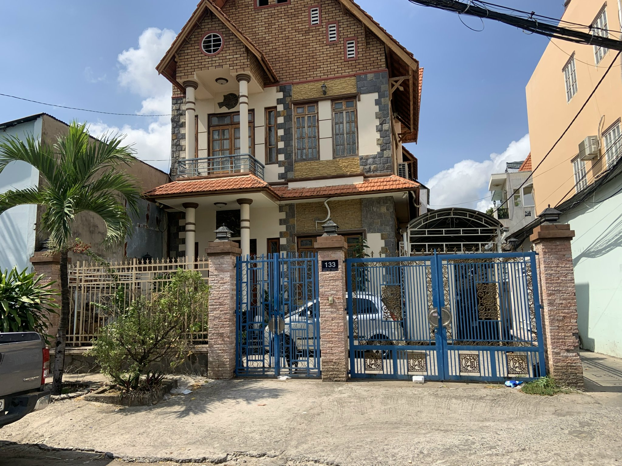 200m2