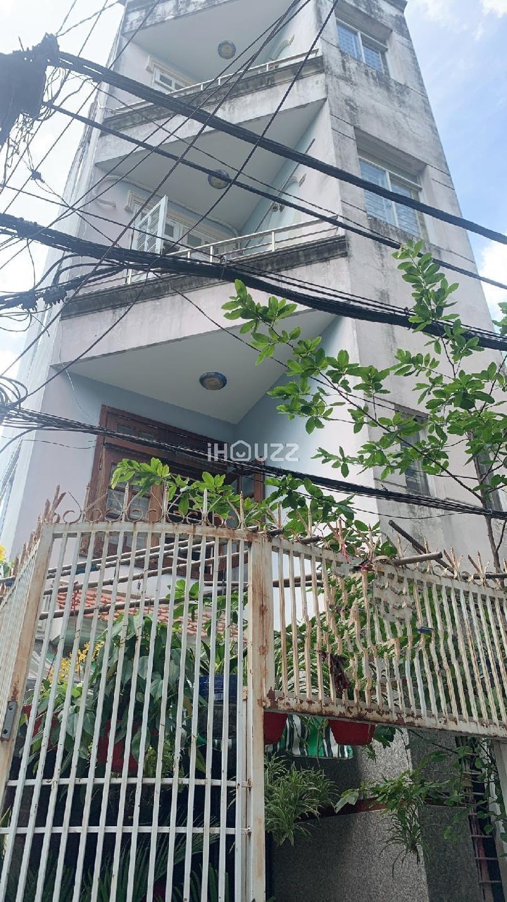 LẠC LONG QUÂN - LÔ GÓC - HẺM 4M THÔNG - 5 TẦNG - 32M2 - CHỈ 5.5 TỶ