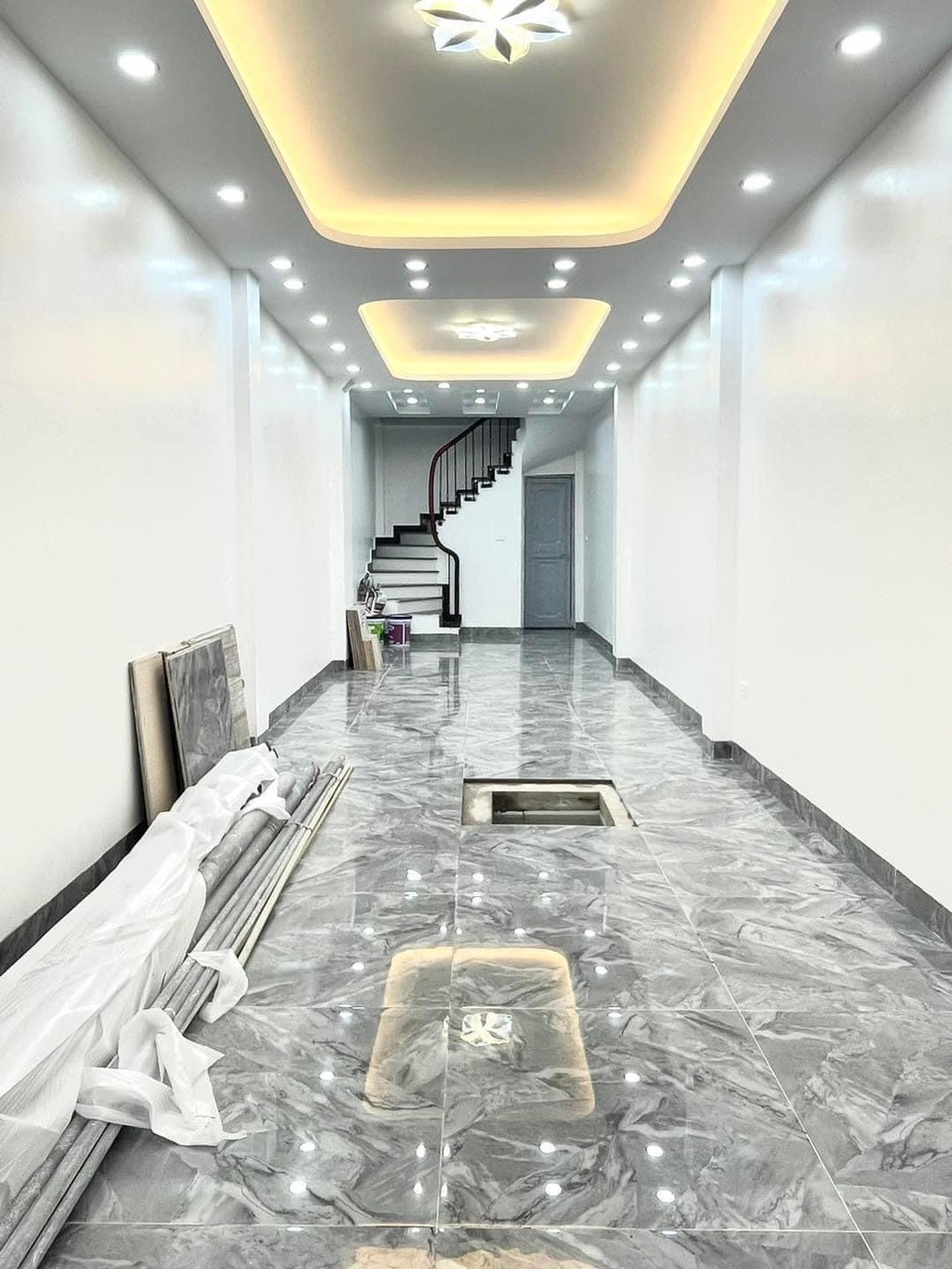 Bán nhà Lĩnh Nam, 48m x 5T x 3.75 tỷ, Ô TÔ ĐỖ CỬA - LÔ GÓC - MT 4M, 0981.948.908