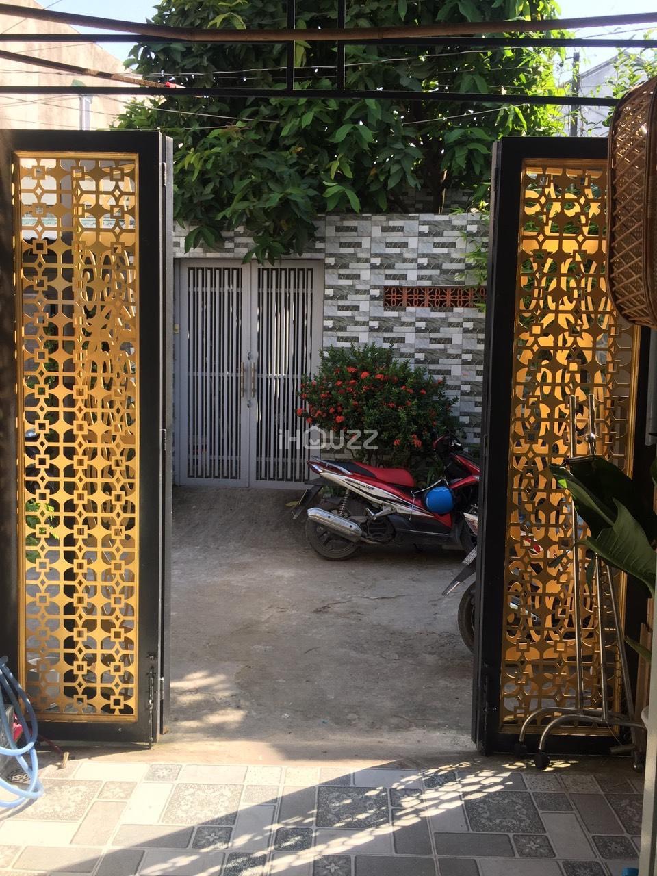 Nhà hẻm xe hơi Võ Văn Vân Bình Chánh 45m2 chỉ 1 ty 83