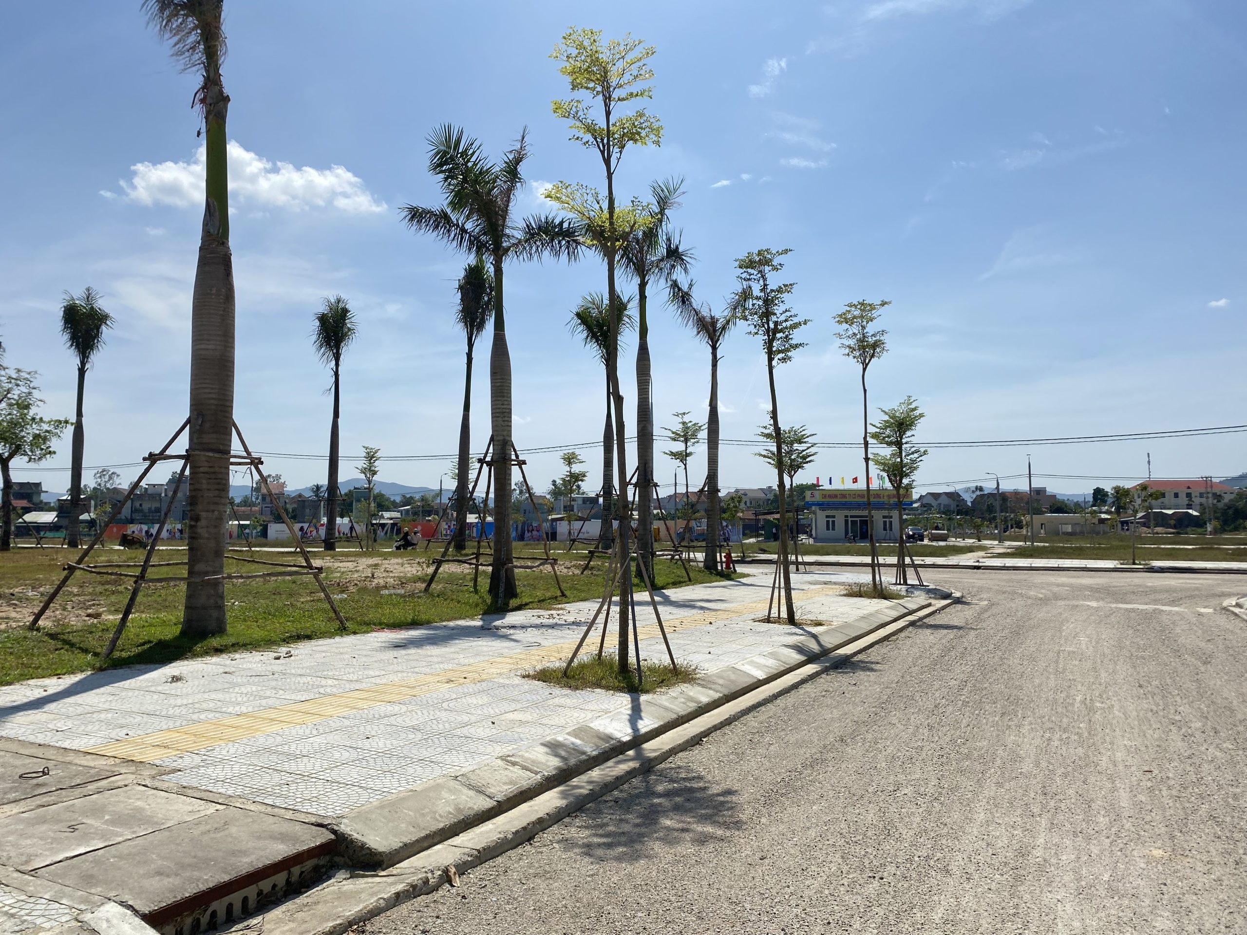 ĐẤT NỀN KHU PHỐ CHỢ ĐÔNG PHÚ QUẾ SƠN CÓ GÌ HOT MÀ ĐÁNG ĐẦU TƯ VẬY ?