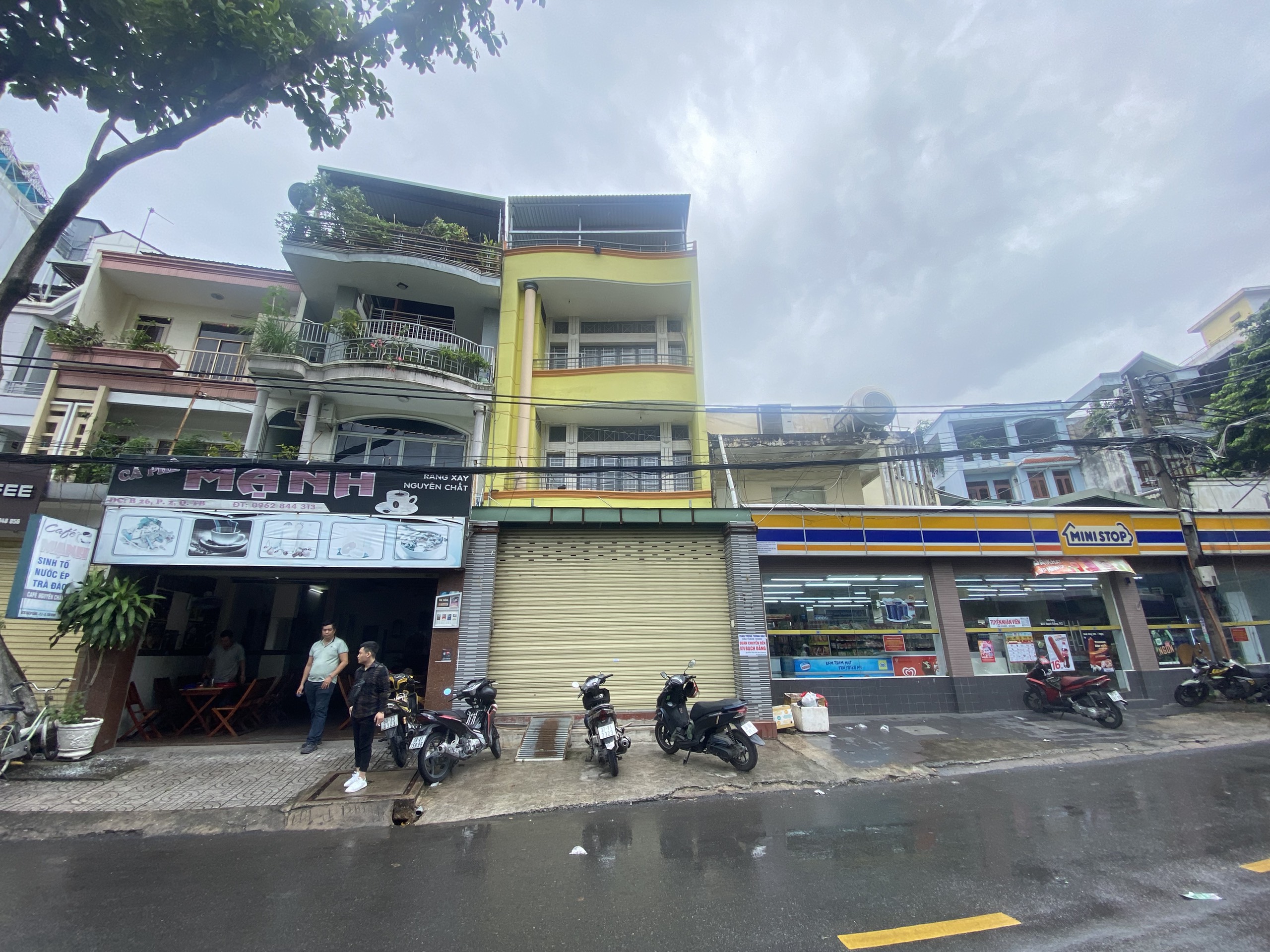 Bán nhà phố số B24 Bạch Đằng, phường 2, Quận Tân Bình. 5,8x18m, nở hậu 8.1m.