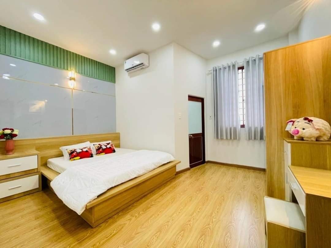 Bán Nhà Phan Huy Ích - 5x14m - 68m2 - Hẻm Xe Tải - Ngộp Bank - Chỉ 6.X Tỷ