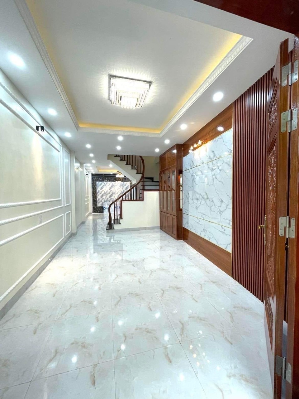 Bán nhà Đông Thiên, 45mx 4T x 3.75 tỷ, NGÕ THÔNG - GẦN PHỐ