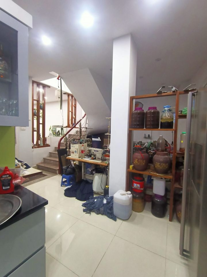 Bán nhà Hào Nam Đống Đa 69m2 3 tầng giá 6.4 tỷ