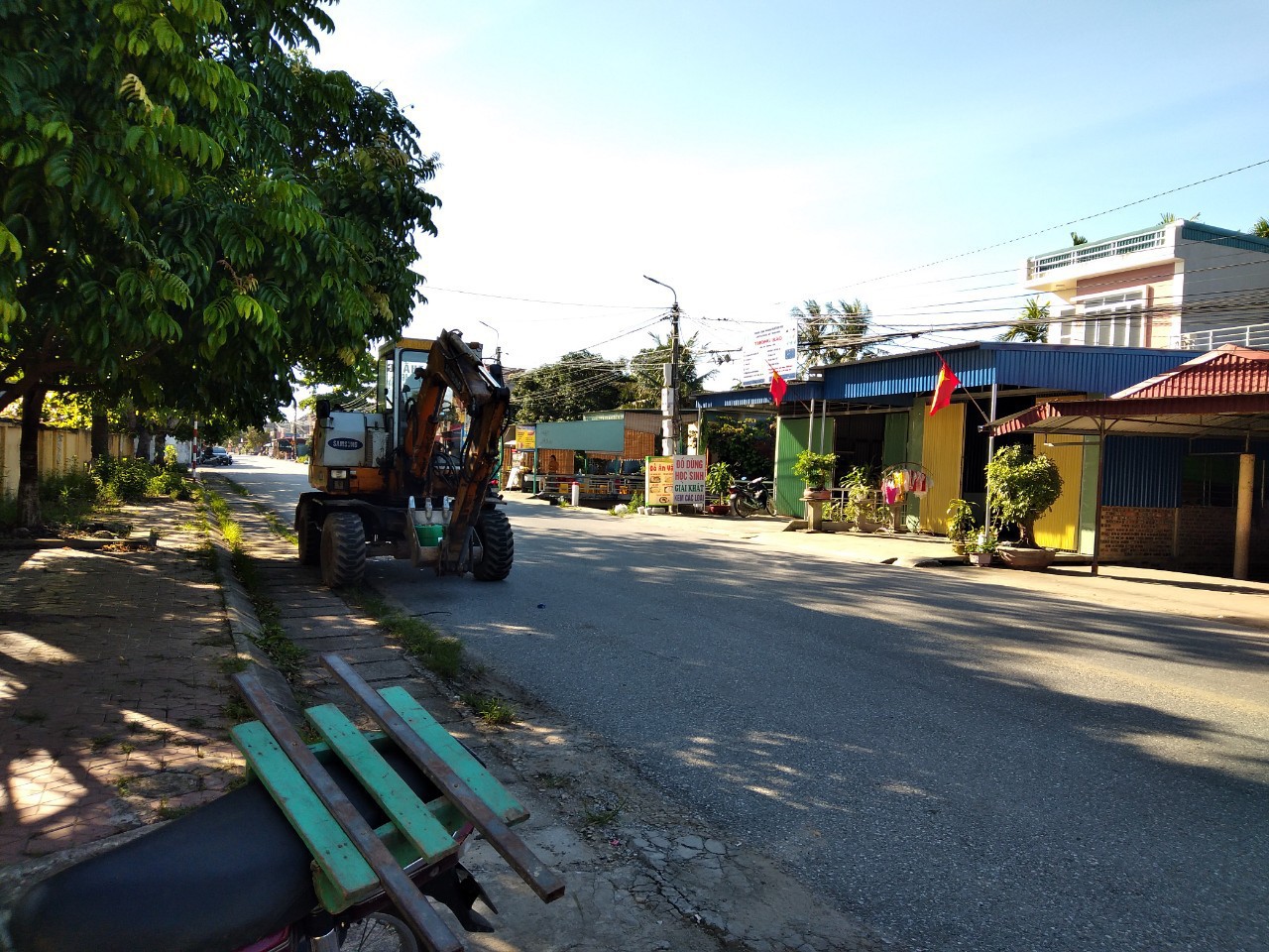 BÁN ĐẤT ĐẦU TƯ NGAY TRỤC 304 QUANG HƯNG AN LÃO XUNG QUANH DÂN ĐÔNG ĐÚC TIỆN ÍCH ĐỦ CẢ.