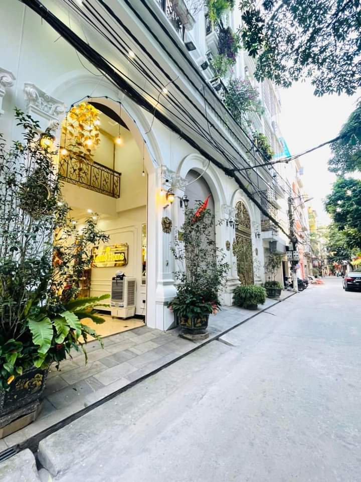 Bán nhà Tân Mai - Phân lô VIP - Ô tô tránh - Full nội thất - 8 tầng - Thang máy - 11 tỷ