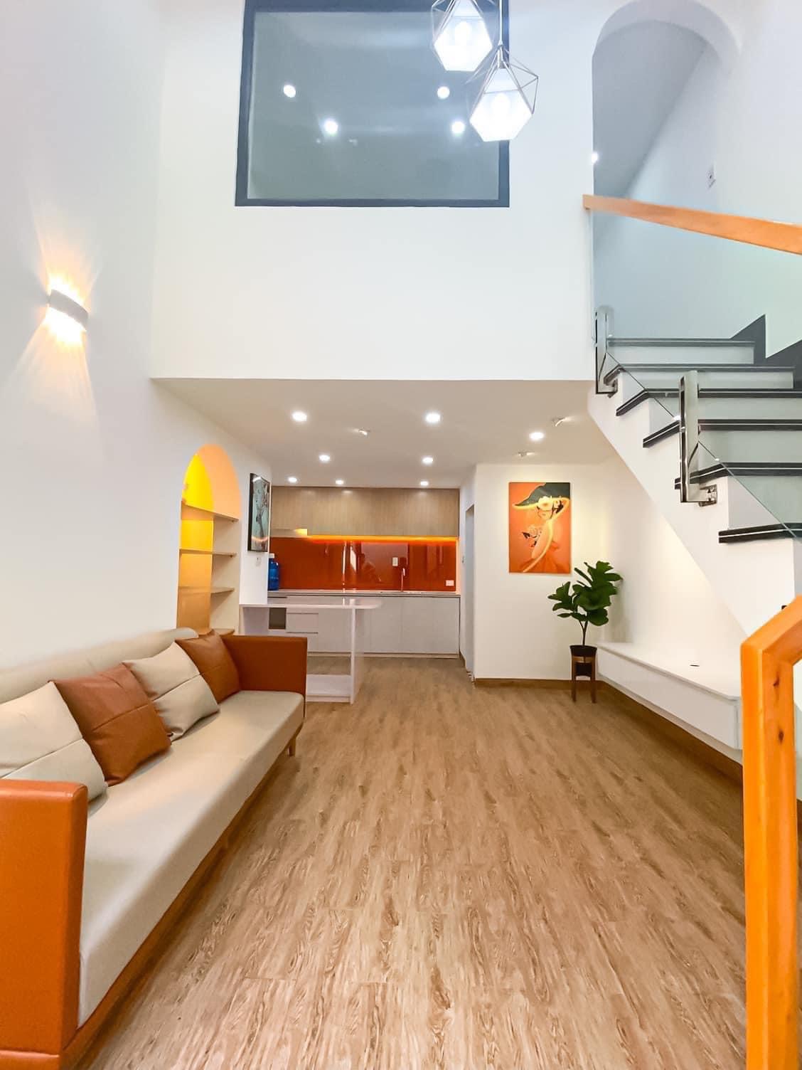 BÁN NHÀ SIÊU ĐẸP NGÕ 261 TRẦN NGUYÊN HÃN 2.5 TẦNG MỚI ĐẸP FULL NỘI THẤT.