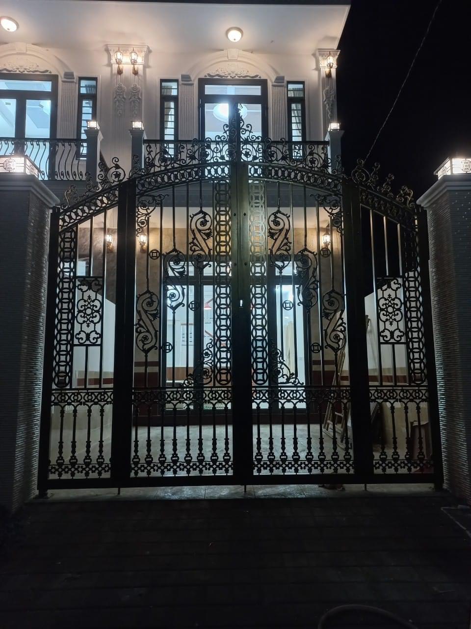 BÁN 2 CĂN NHÀ HẼM 54-56 HỒ TRUNG THÀNH