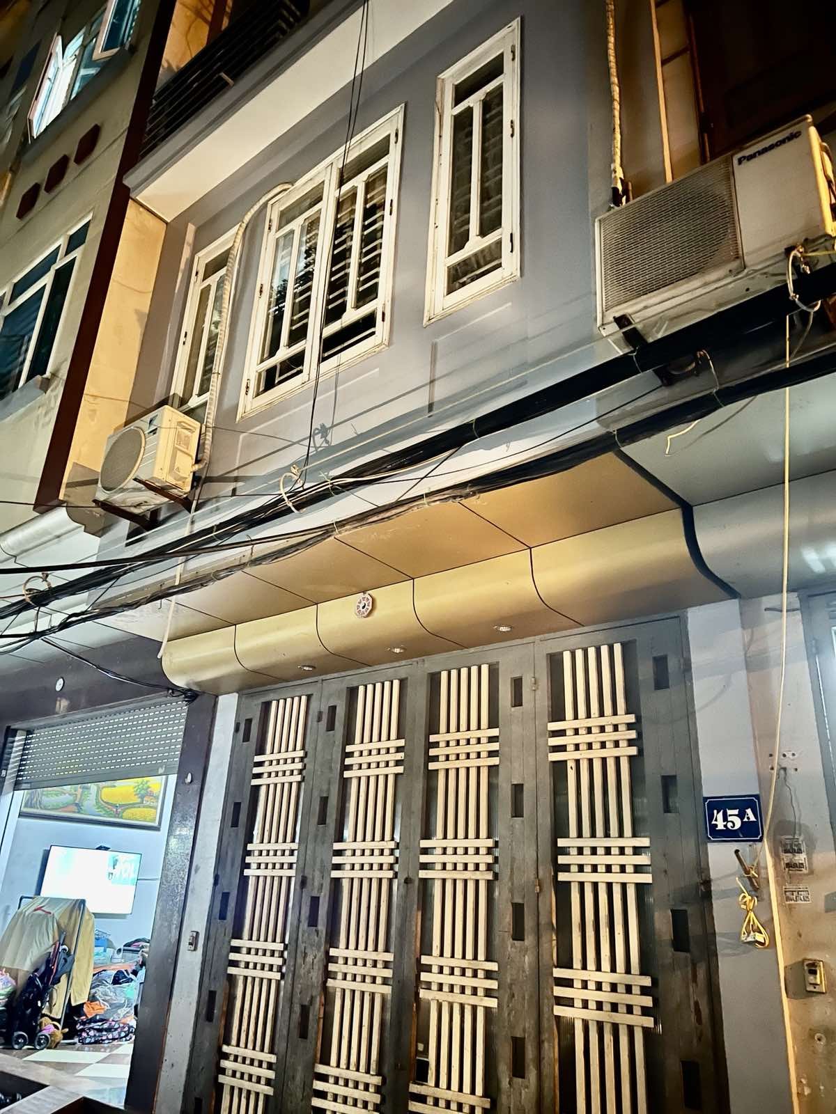 CHO THUÊ NHÀ NGUYÊN CĂN 40M2 x 6 TẦNG KHU TRUNG TÂM QUẬN CẦU GIẤY.