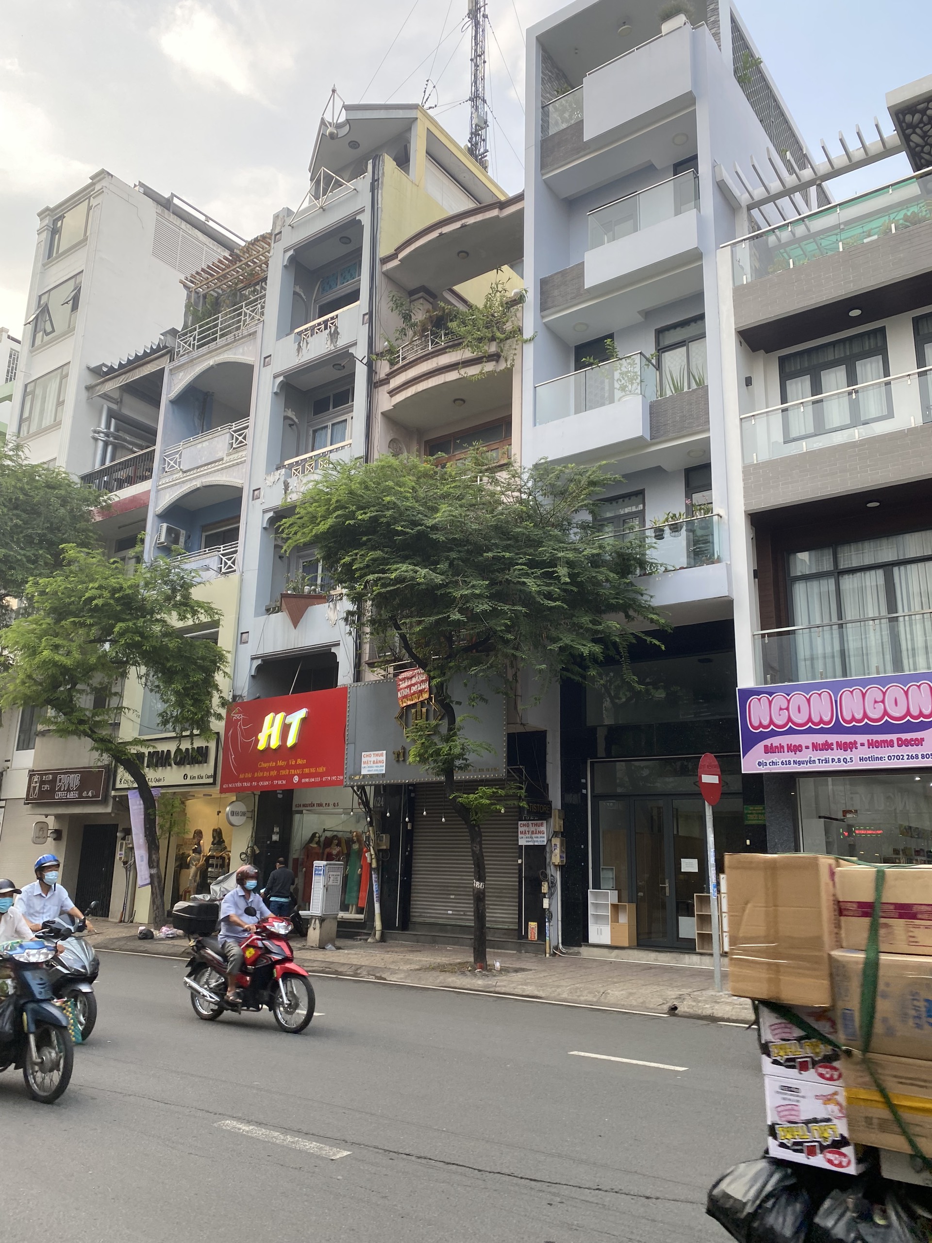 Bán nhà 5 lầu. Mặt tiền Trần Đình Xu, Q1. Dt: 4 x25m. Giá chỉ 32 tỷ