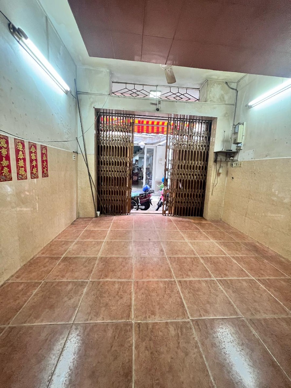 Hàng vip Q5 4x10 Hẻm 5m 4 lầu BTCT Giá chỉ 6ty5