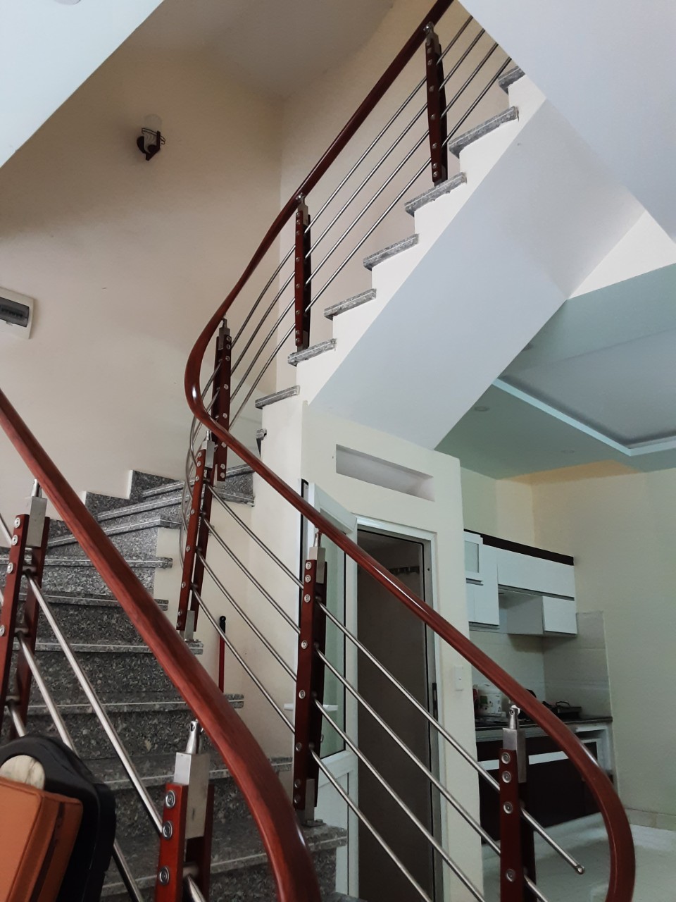 CẦN BÁN căn nhà 3 tầng ngõ 40 Trương Văn Lực , Hùng Vương, Hồng Bàng diện tích 44m