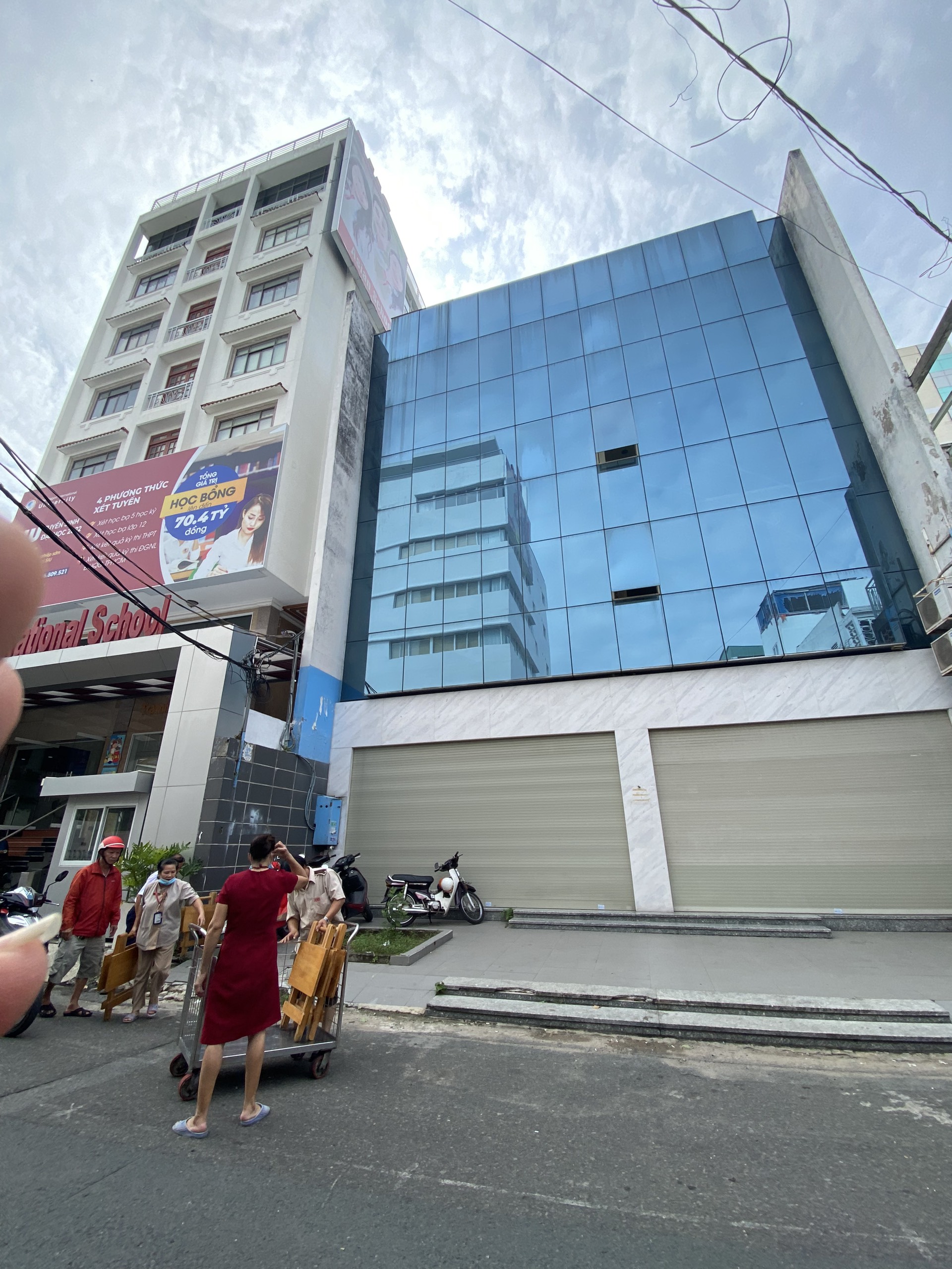 cho thuê 7A Lam Sơn , Phường 2, Tân Bình, 11x24 , Hầm, 6 tầng -giá 300 triệu/tháng