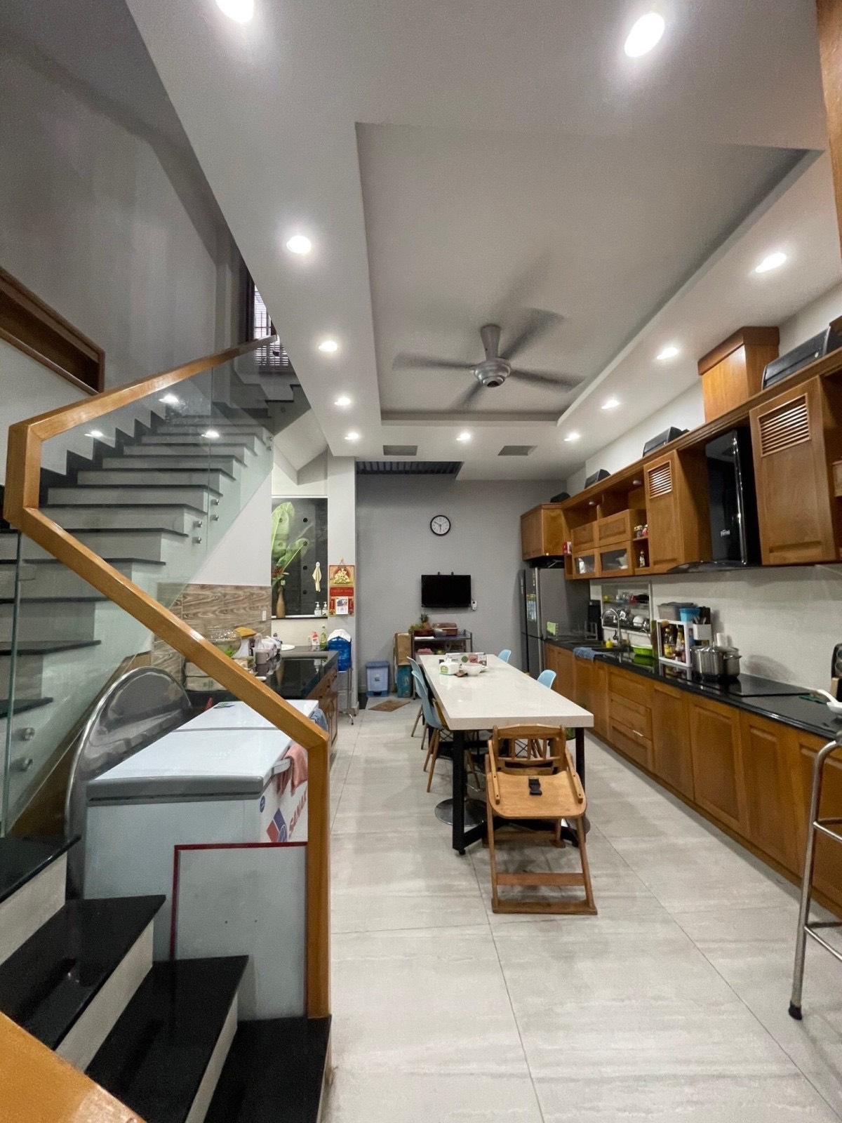 Nguyễn Trọng Tuyển, 65m2 OTO vào nhà, 5 Tầng ngang 4.3m Nở hậu, 15.9 Tỷ TL