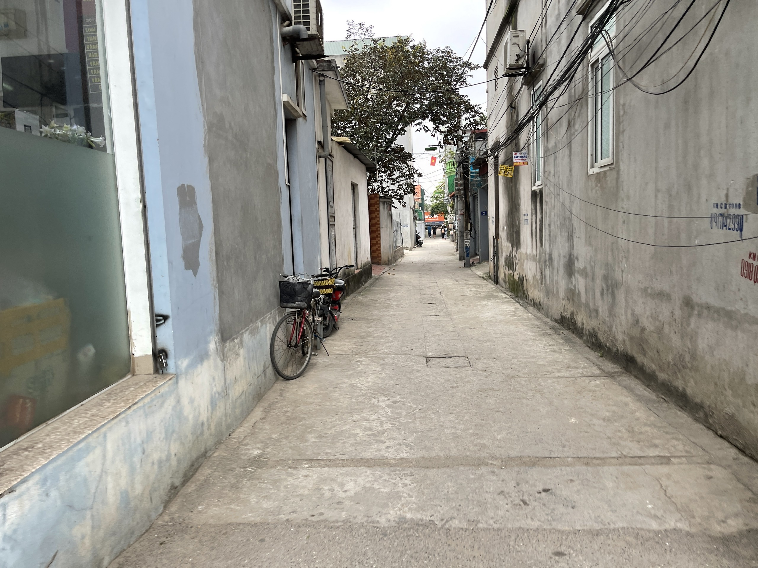 Chính chủ cần bán 117,6m2 đất mặt ngõ 213 Ngô Xuân Quảng thông đường ô tô 7 chỗ